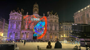 Projection vidéo publicitaire sur l'Hôtel de Ville à Lyon