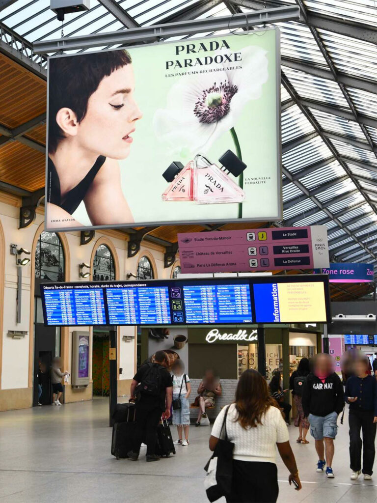 Le réseau Emblématique des halls de 21 gares TGV pour une campagne d'affichage de publicité en nationale